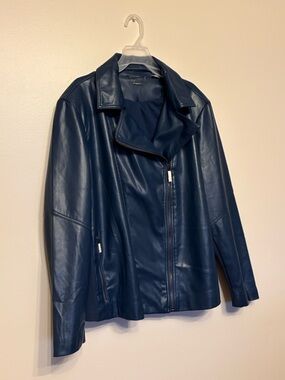 Chico’s Women’s Faux Leather Moto Zip Jacket. NWOT. Size XXL